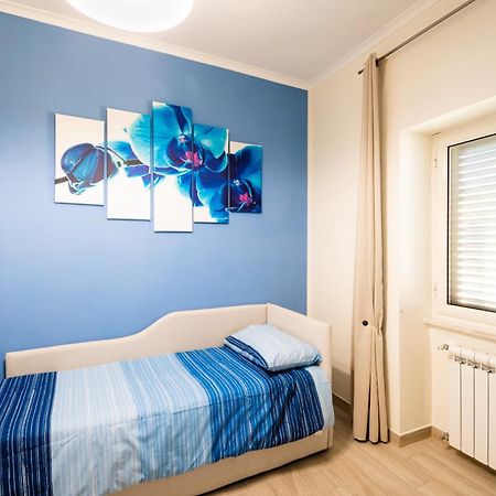 Color House Hotel Napoli Bagian luar foto